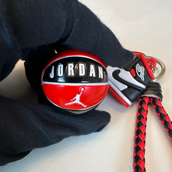 Brand New NBA Basketball and Sneakers Keychain - Picture 5 of 7